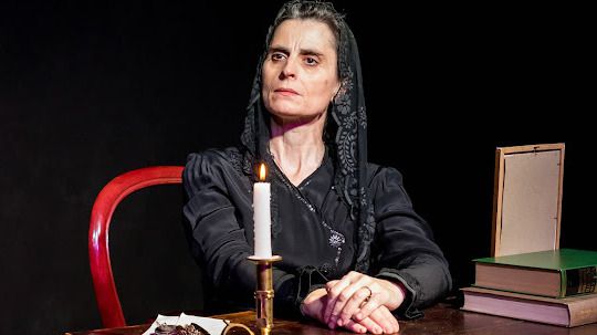 Entrevista con la dramaturga y actriz Pilar Ávila, creadora de la obra 'Bernarda y Poncia'