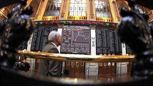 El Ibex rebota un 2,37% y consigue recuperar los 12.000 puntos