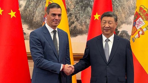 Pedro Sánchez, con el presidente de China, Xi Jinping