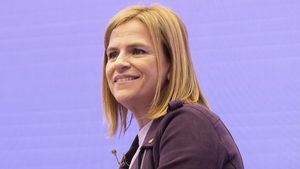 El PSOE rectifica el currículum de Pilar Bernabé: no tiene 2 carreras
