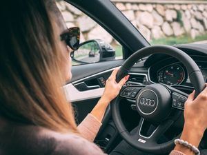 Los seguros de coche siguen subiendo: 2025 deja ya una subida del 14%