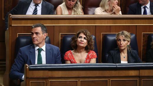 Pedro Sánchez, María Jesús Montero y Yolanda Díaz, en el Congreso