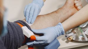 Madrid pide donar sangre urgentemente para garantizar las reservas tras el apagón eléctrico