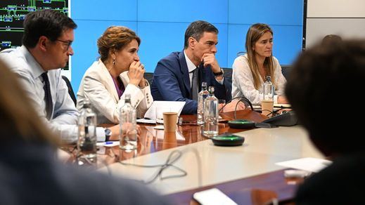 Sánchez, en una reunión de crisis por el apagón eléctrico