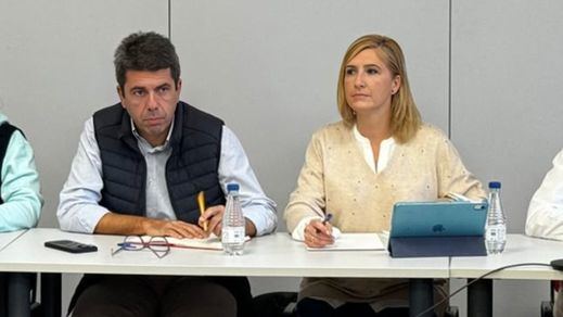 Salomé Pradas, junto a Carlos Mazón 