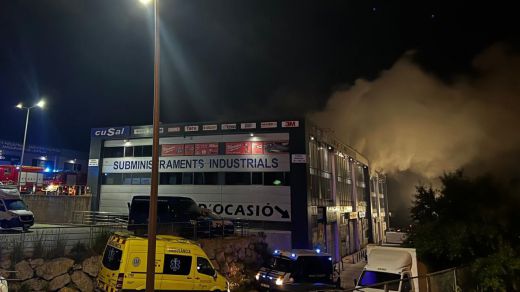Nube tóxica en Vilanova i la Geltrú