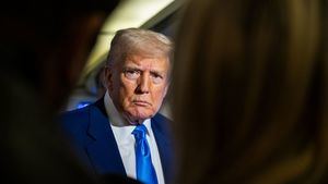 Otro varapalo para Trump: Moody's rebaja el valor de la deuda de EEUU y golpea al dólar