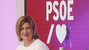 Leire Díez pide la baja como militante del PSOE para poder hablar a título personal