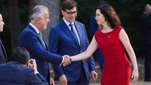 Tensión en la Conferencia de Presidentes: Ayuso se levanta de la reunión al hablar Pradales en euskera