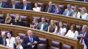 Bronca en el Congreso: el PP interrumpe el pleno para demandar la comparecencia de Sánchez