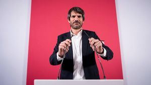 Sumar, sobre EEUU e Irán, exige que no se use suelo español para "colaborar con esta guerra ilegal"