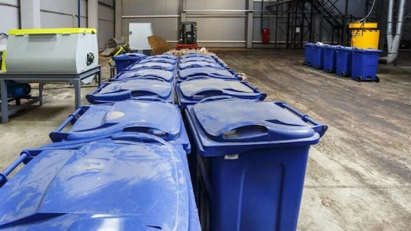 Cubos de basura industriales para negocios eficientes