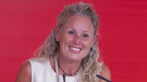 Montse Mínguez se estrena como portavoz del PSOE acusando al PP de dar "un volantazo hacia Vox"