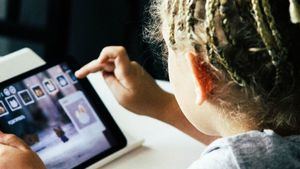 Save The Children alerta de que el 98% de los niños ha sufrido violencia sexual en Internet