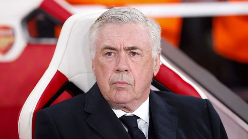 Carlo Ancelotti, en el banquillo