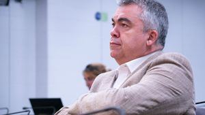 Cerdán sigue proclamando su inocencia y piensa resistir aunque se quede "100 años" en la cárcel