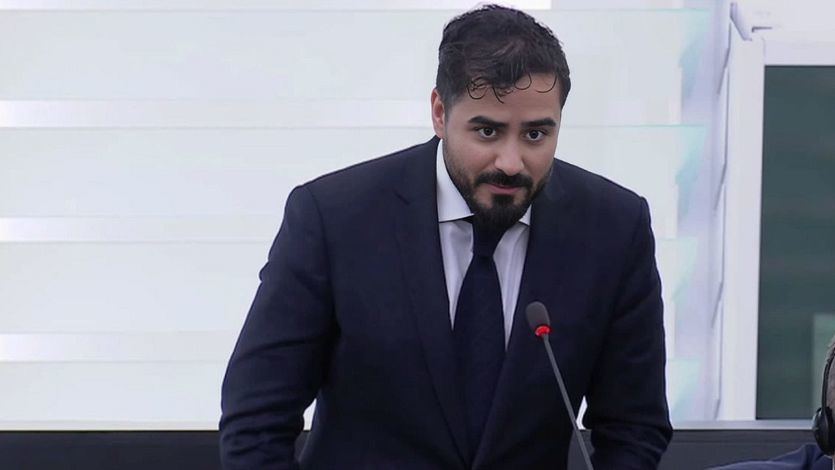 Alvise, interviniendo en el Parlamento Europeo