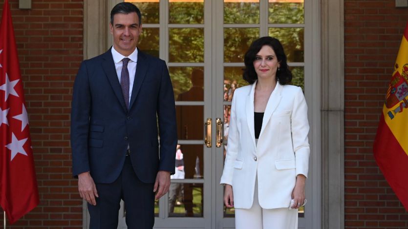 Pedro Sánchez con Isabel Díaz Ayuso