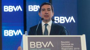 El BBVA retrasa la opa al Sabadell y Cuerpo defiende que la actuación del Gobierno "sentará precedente"