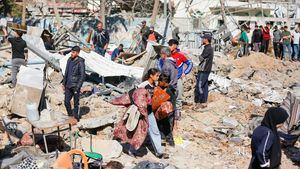 15 palestinos, incluidos 4 niños, mueren de hambre en las últimas 24 horas en Gaza