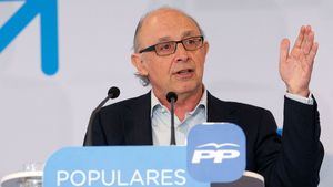 El despacho de Montoro pide anular la principal prueba del caso por ser "ilegal"