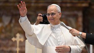 El Papa pide a los influencers católicos que luchen contra la lacra de las 'fake news'