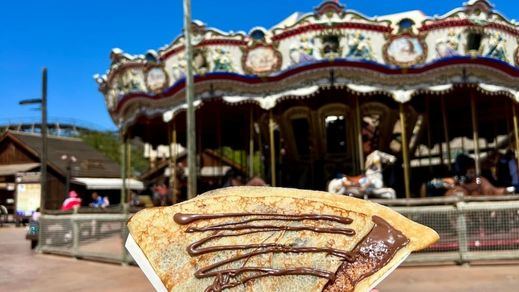 Comiendo en Port Aventura