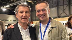 Sigue la guerra de los currículum: el PSOE exige la dimisión del portavoz del PP en Getafe por un 'falso' máster