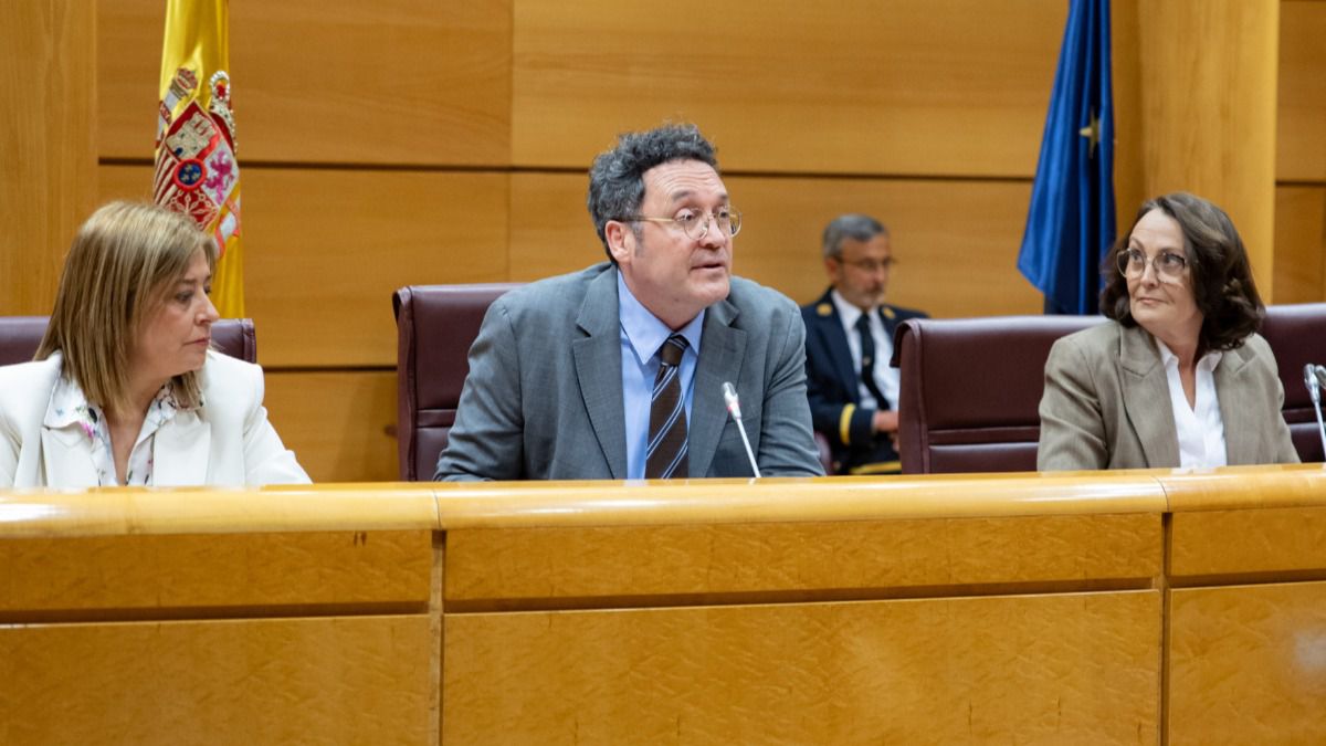 El juez del Supremo que instruye la causa del fiscal general pregunta a las partes si debería suspenderle