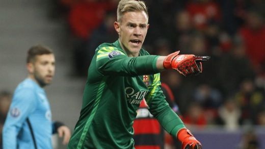 Ter Stegen mantiene el pulso con Laporta: se niega a firmar el informe médico del Barcelona