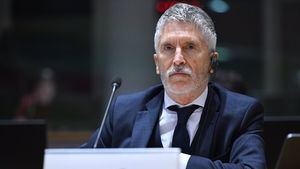 Marlaska ofrece todos los medios estatales para luchar contra el fuego, incluso los de la UE si fuera necesario