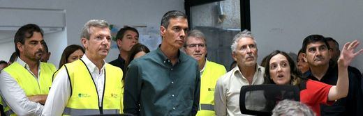 Alfonso Rueda, presidente de la Xunta de Galicia; Pedro Sánchez, presidente del Gobierno y Fernando Grande-Marlaska, ministro del Interior