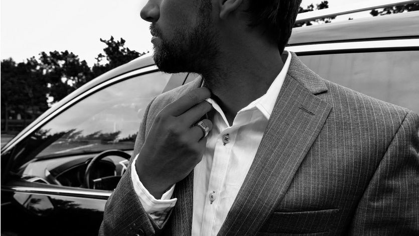 El hombre Aries es directo, impulsivo y competitivo. Busca emoción y resultados tangibles