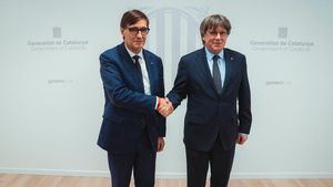 Salvador Illa y Puigdemont se reúnen en Bruselas: "El diálogo es el motor de la democracia"