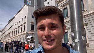 Vito Quiles llama "payasos" a los manifestantes que boicotearon La Vuelta para protestar contra Israel