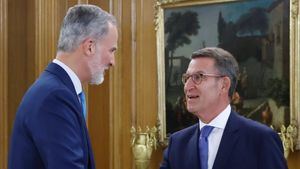 Feijóo se salta la tradición de no desvelar las conversaciones privadas con el Rey
