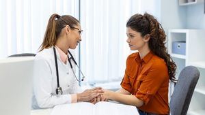 Coberturas poco conocidas que el seguro escolar obligatorio cubre: tratamientos en clínicas de salud mental