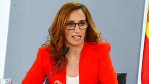 El Gobierno lanza su nueva Ley antitabaco: prohibido fumar en terrazas y el consumo de menores