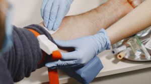 Madrid solicita donaciones de sangre urgentes debido a la baja en reservas estivales