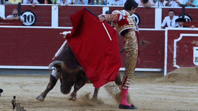 Puerta Grande de Castella y vuelta a un buen toro de Santiago Domecq excesivas