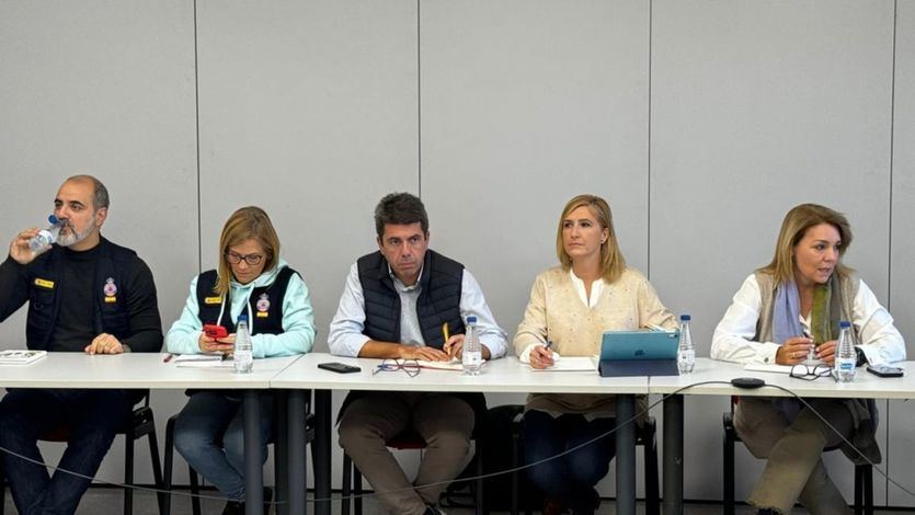 Salomé Pradas, Carlos Mazón y otros cargos, en el Cecopi