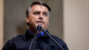 Bolsonaro padece cáncer de piel pero seguirá cumpliendo condena