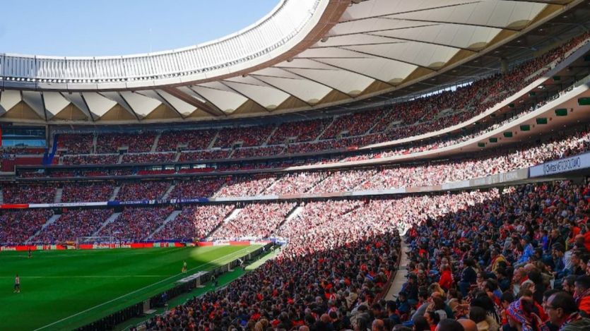 Aficionados del Atlético de Madrid en el estadio Metropolitano