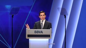 El BBVA mejora las condiciones de la opa sobre el Sabadell subiendo su oferta un 10%