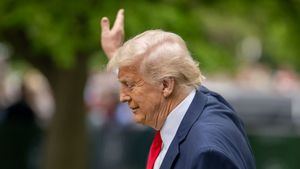 Trump asegura que el paracetamol causa autismo en niños