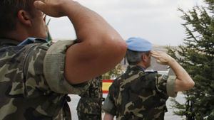 Condenan a 6 militares por continuos comentarios y gestos "denigrantes y ofensivos" hacia una compañera