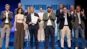 Feijóo propone el visado por puntos para inmigrantes y la pérdida de la residencia por delitos graves