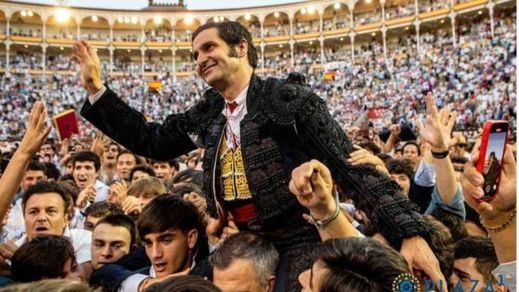 Salida a hombros de Morante de la Puebla en Las Ventas el pasado 9 de junio.