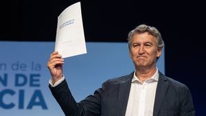 Feijóo: "Sánchez debería dimitir porque es imposible que pudiesen delinquir sin él"