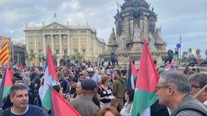 Cargas policiales en las manifestaciones contra la detención de la Flotilla a Gaza